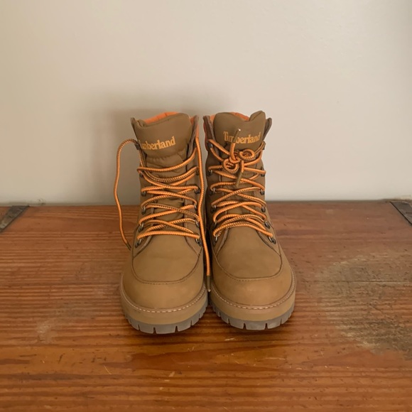 Timberland women’s waterproof boots. - Picture 2 of 6